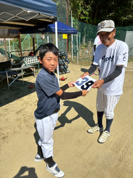 ５